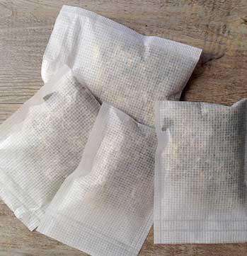Brown Butter Beauty Herbal Hair Tea Rinse - Image 3
