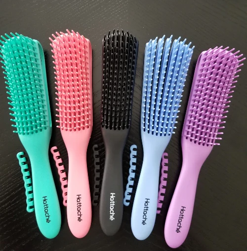 Hattache Detangling Brush - Black - Image 9