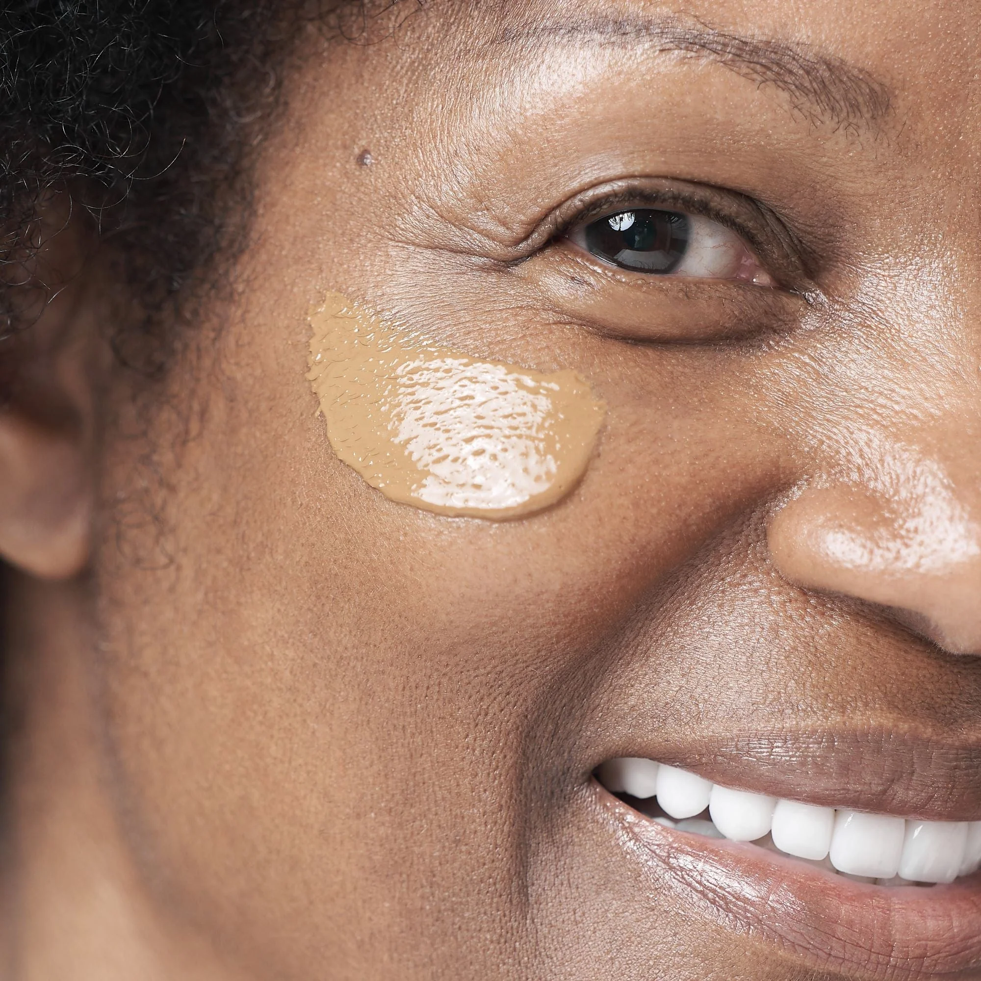 Tinted Moisturizer With SPF 40 Mineral Sunscreen - Image 6